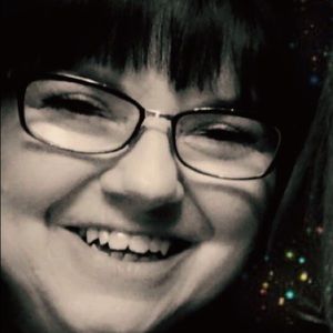 Meet your Posher, Cecelia